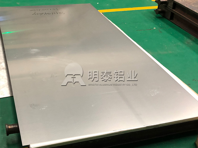 房車蒙皮材料的選擇：5052鋁板加工性優(yōu)良,輕量化耐腐蝕